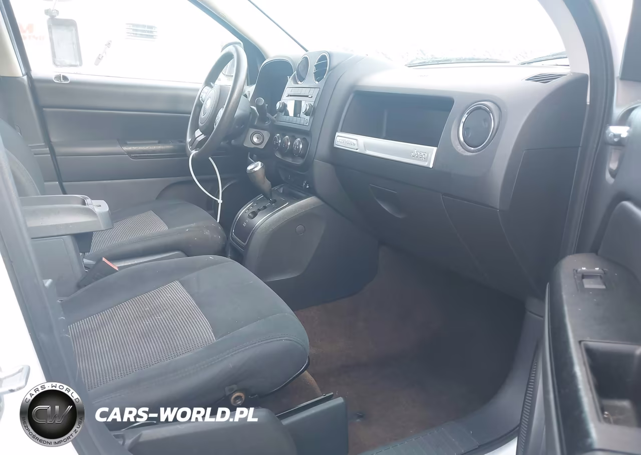 2014 Jeep Compass Sport VIN:1C4NJCBAXED505263 - 5
