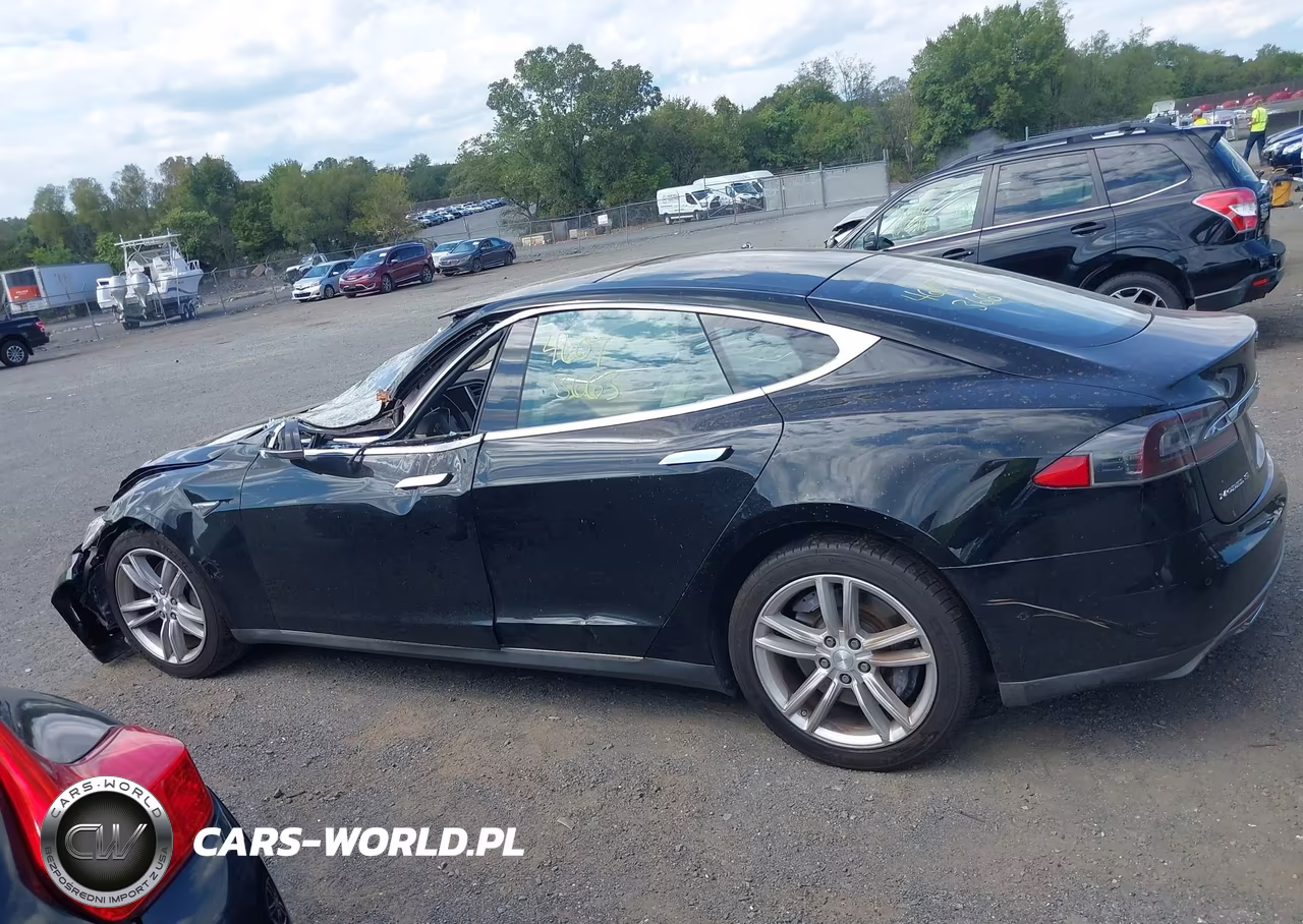 2015 Tesla Model S 60-70-85 VIN:5YJSA1E11FF118436 - 15