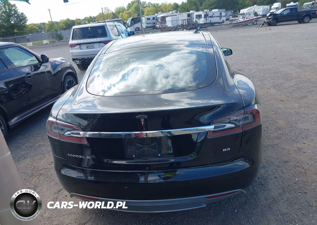 2015 Tesla Model S 60-70-85 VIN:5YJSA1E11FF118436 - 17