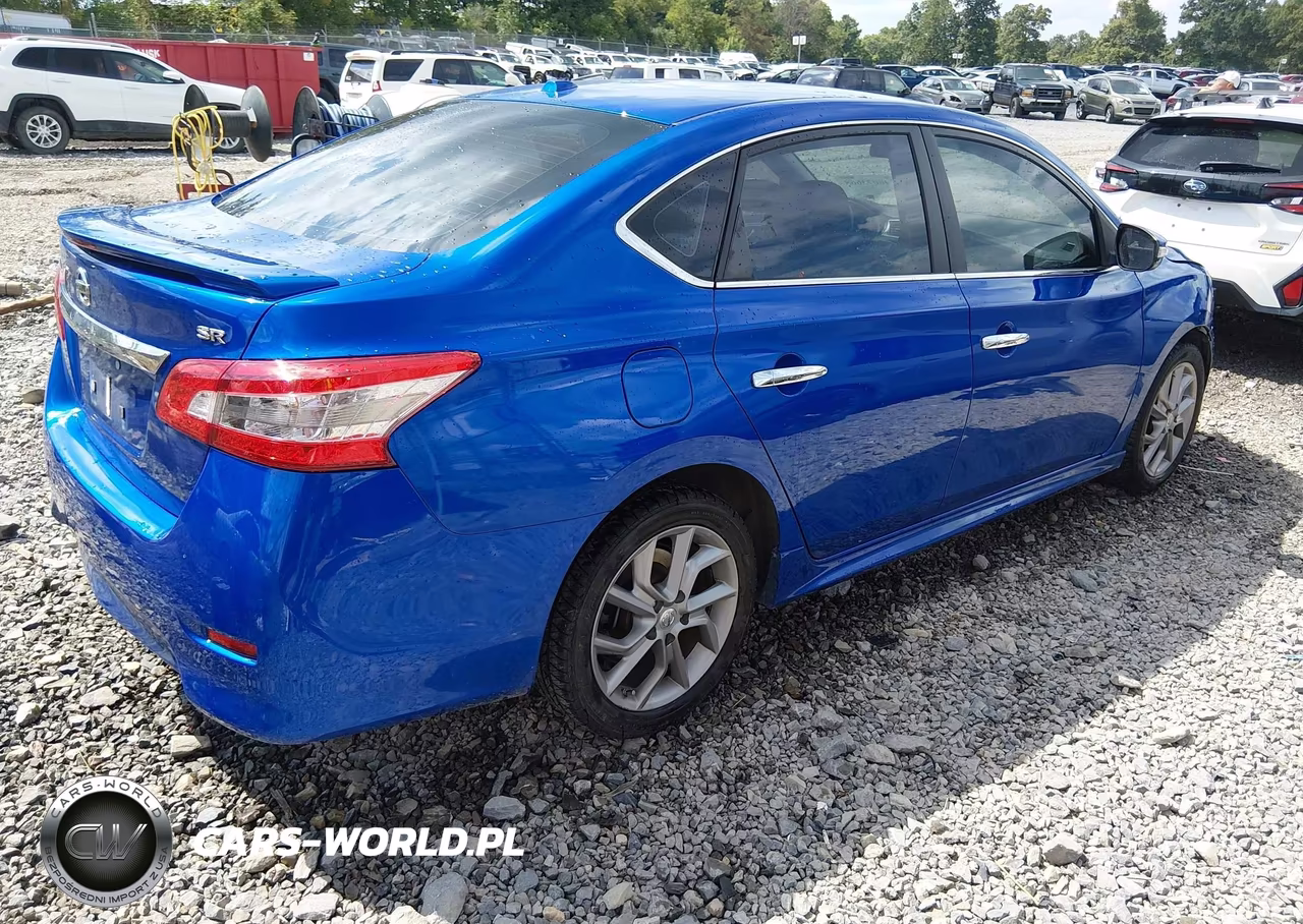 2015 Nissan Sentra Sr VIN:3N1AB7AP2FY372329 - 4