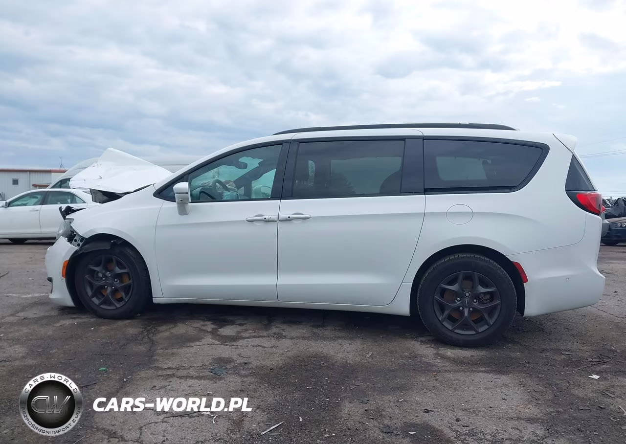 2019 Chrysler Pacifica Limited VIN:2C4RC1GG2KR617609 - 14