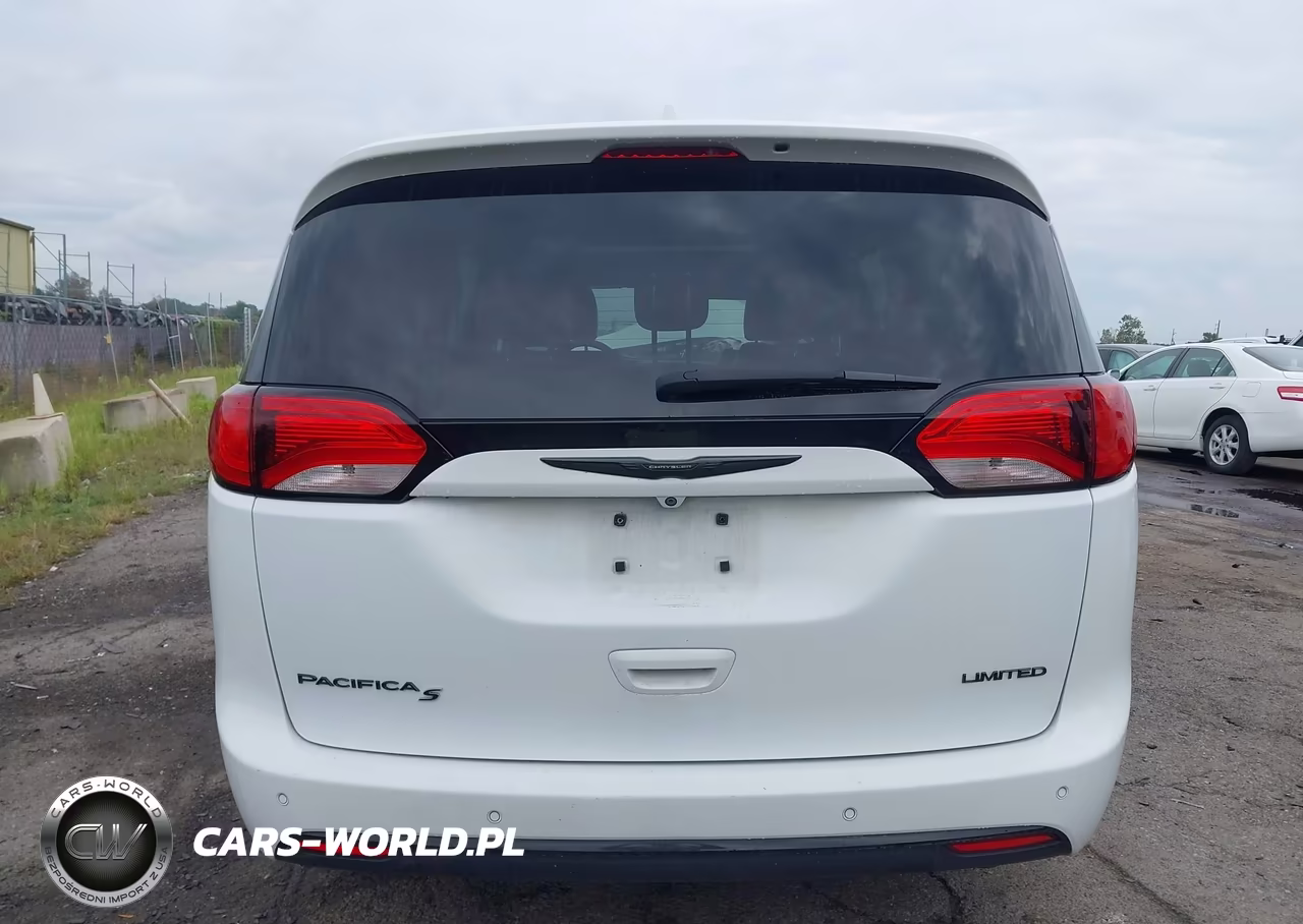 2019 Chrysler Pacifica Limited VIN:2C4RC1GG2KR617609 - 16