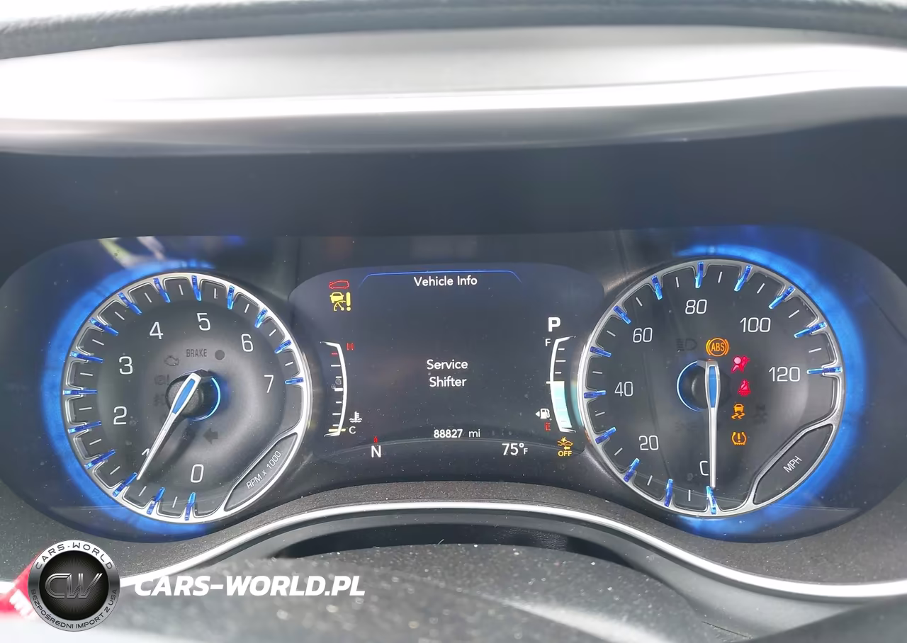 2019 Chrysler Pacifica Limited VIN:2C4RC1GG2KR617609 - 7