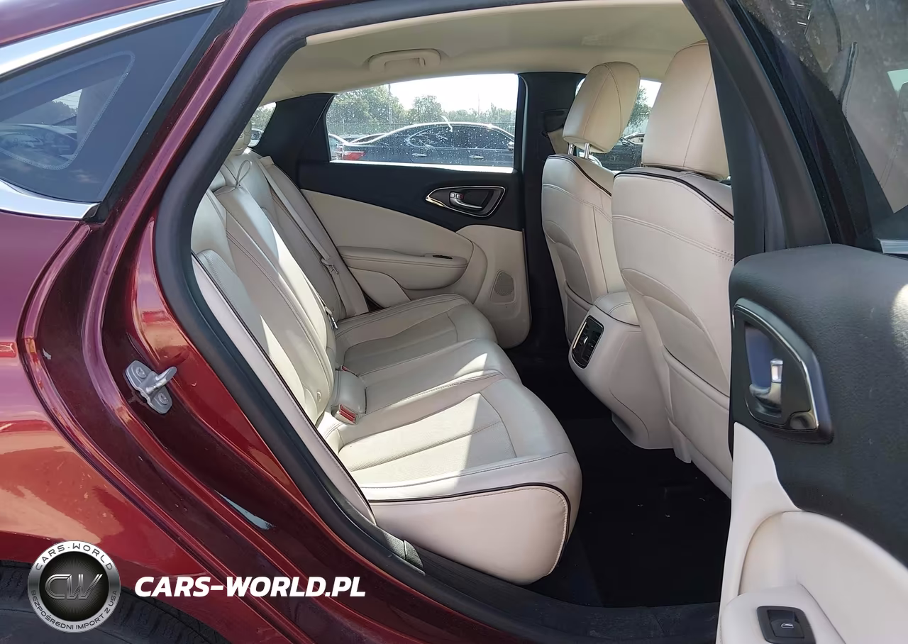 2015 Chrysler 200 C VIN:1C3CCCCB1FN614817 - 8