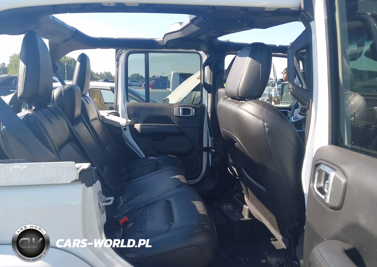 2020 Jeep Wrangler Unlimited Sahara Altitude 4X4 VIN:1C4HJXEN4LW191517 - 8
