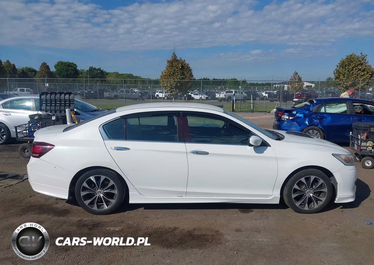2014 Honda Accord Sport VIN:1HGCR2F57EA143516 - 13