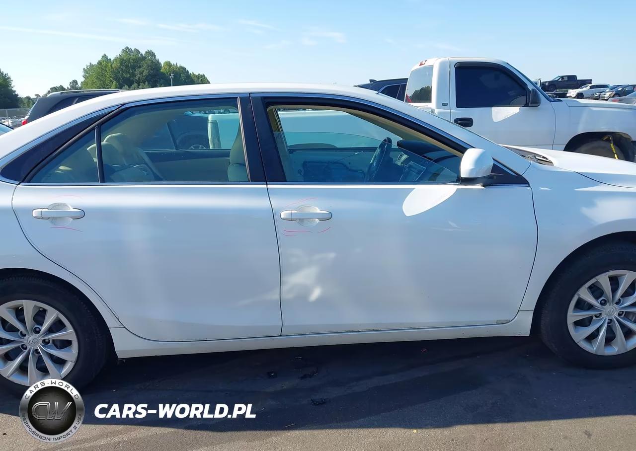 2016 Toyota Camry Le VIN:4T4BF1FK9GR553255 - 13