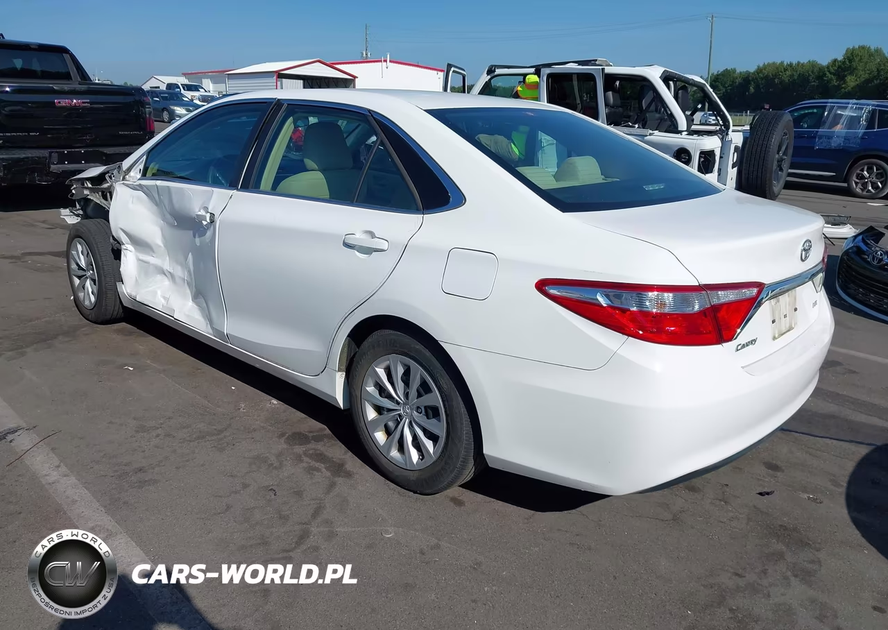2016 Toyota Camry Le VIN:4T4BF1FK9GR553255 - 3
