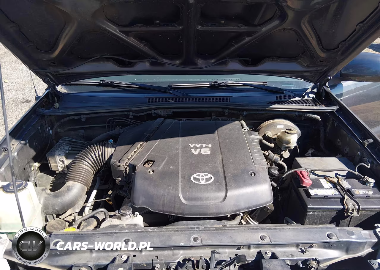 2011 Toyota Tacoma Base V6 VIN:3TMLU4EN6BM074990 - 10