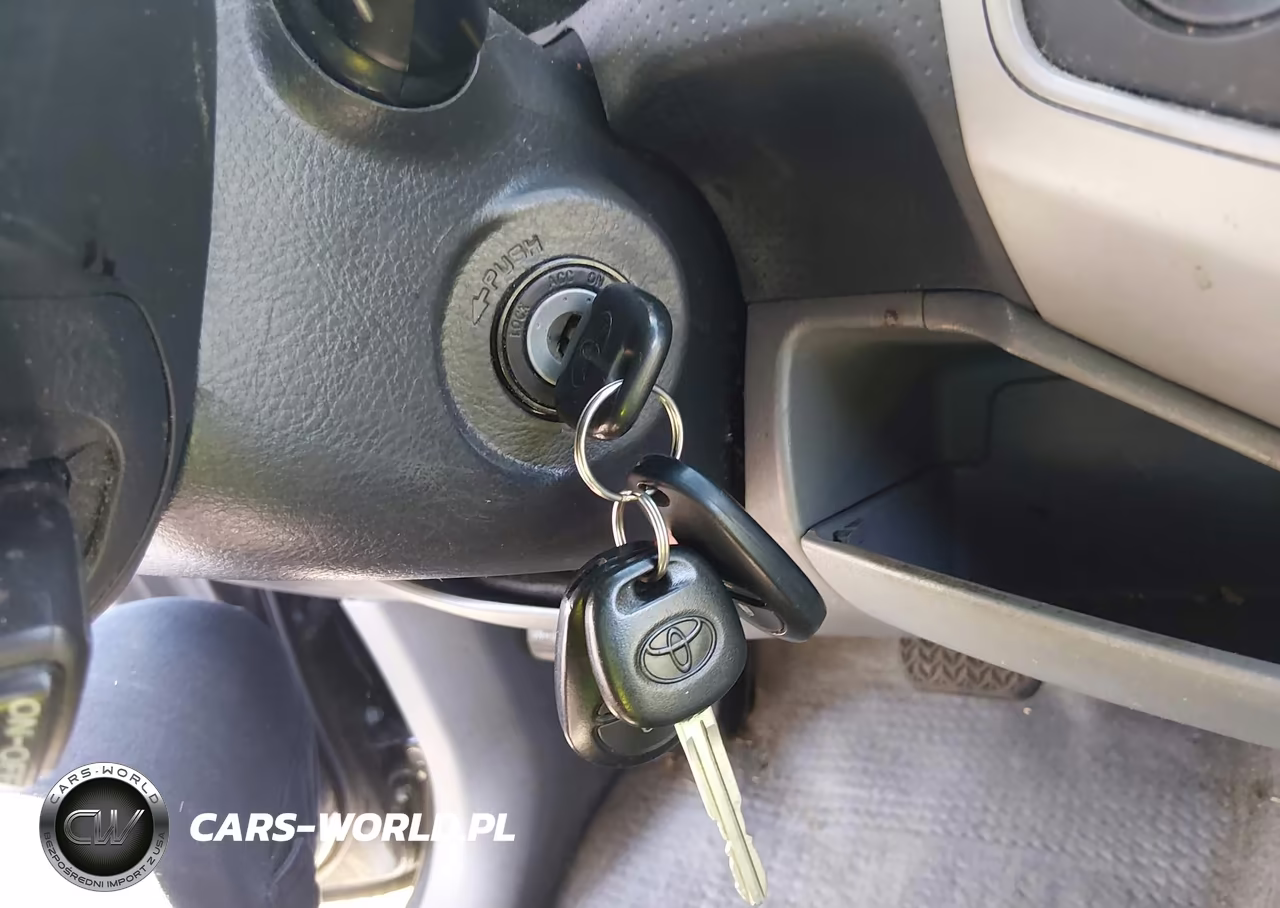 2011 Toyota Tacoma Base V6 VIN:3TMLU4EN6BM074990 - 11