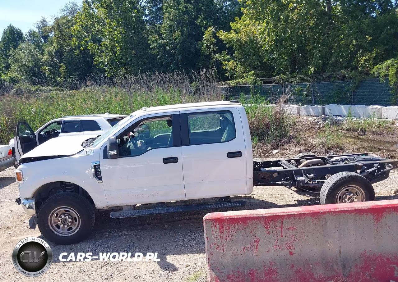 2020 Ford F-350 Chassis Xl VIN:1FD8W3F66LED51240 - 17
