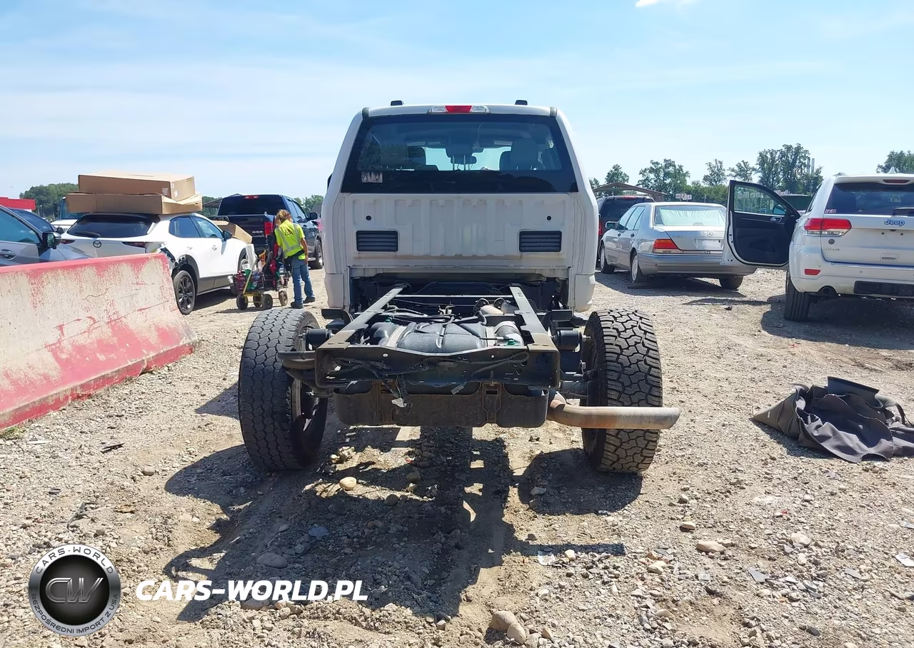 2020 Ford F-350 Chassis Xl VIN:1FD8W3F66LED51240 - 18
