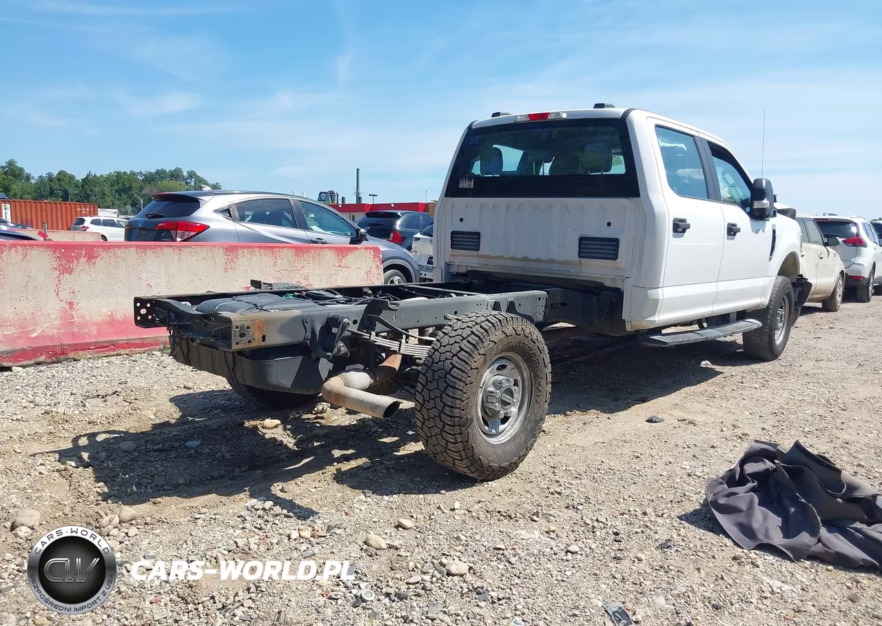 2020 Ford F-350 Chassis Xl VIN:1FD8W3F66LED51240 - 4