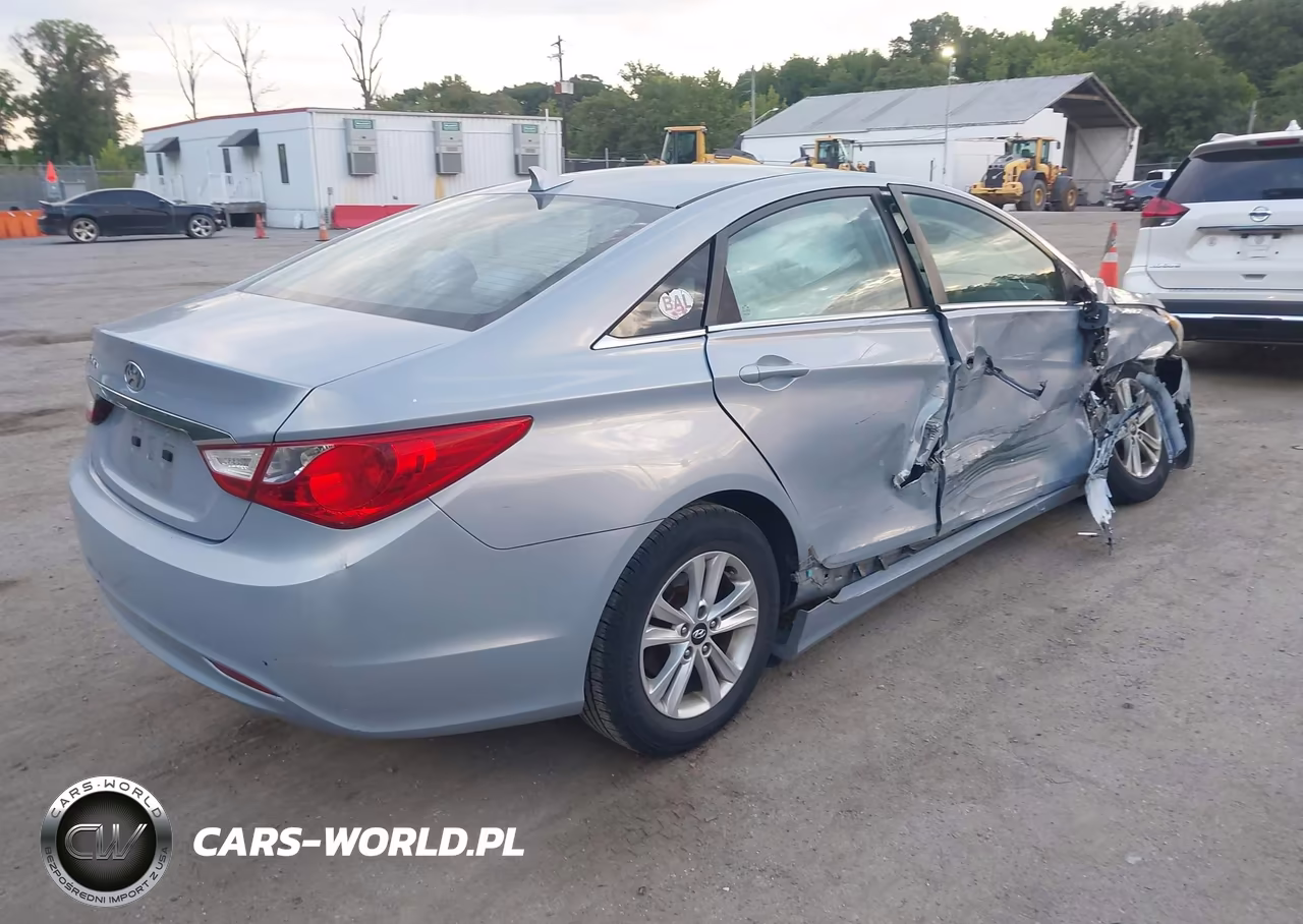 2011 Hyundai Sonata Gls VIN:5NPEB4ACXBH099125 - 4