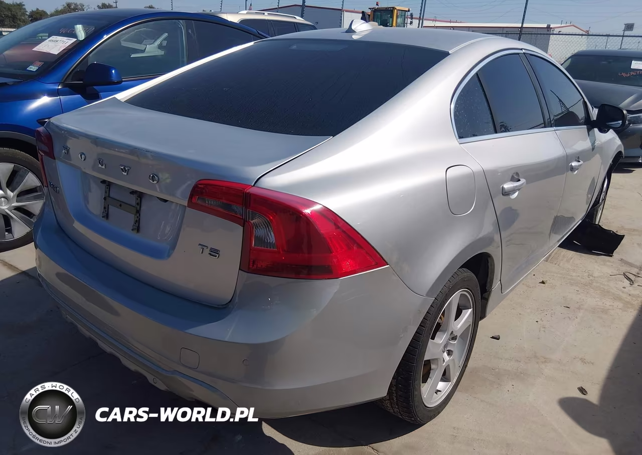 2012 Volvo S60 T5 VIN:YV1622FS7C2031337 - 4