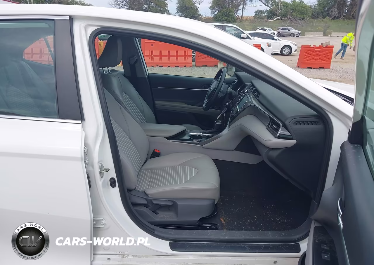 2020 Toyota Camry Se VIN:4T1G11AK1LU904434 - 5