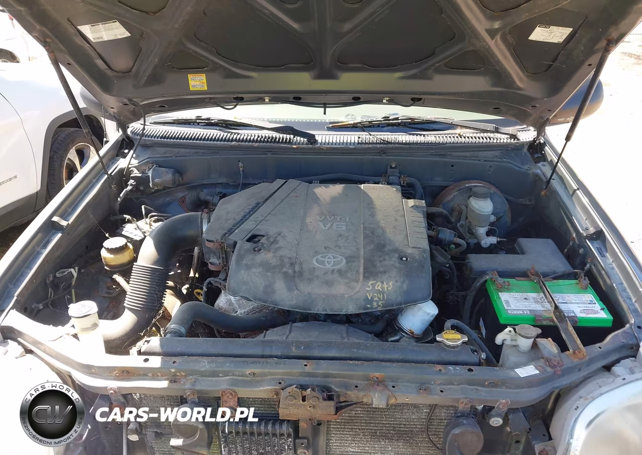 2005 Toyota Tundra VIN:5TBJU32175S446630 - 10