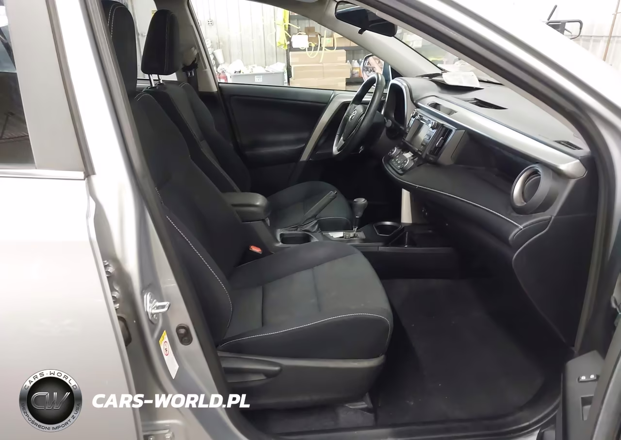 2017 Toyota Rav4 Xle VIN:2T3RFREV2HW681297 - 5