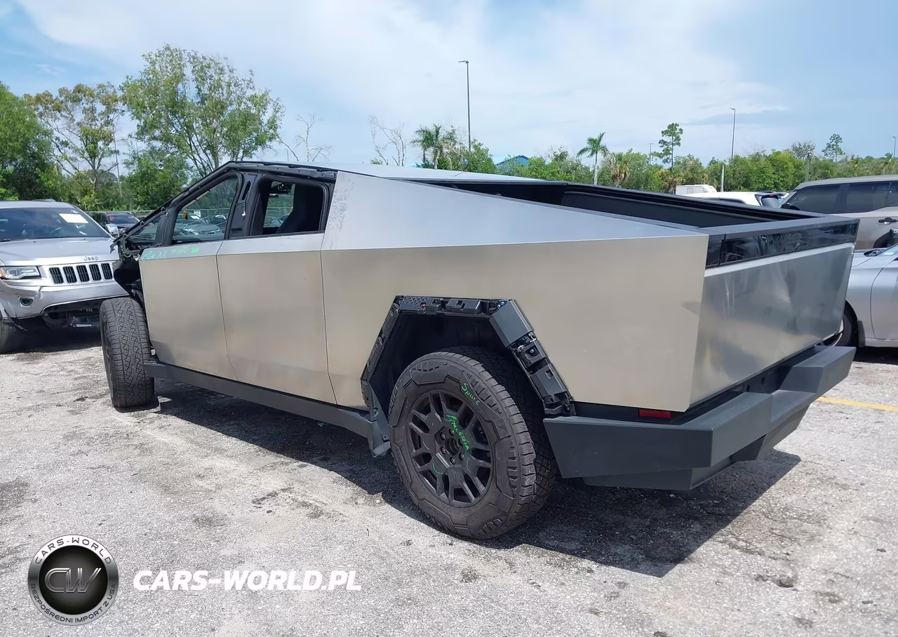 2024 Tesla Cybertruck All-Wheel Drive VIN:7G2CEHED1RA051427 - 3
