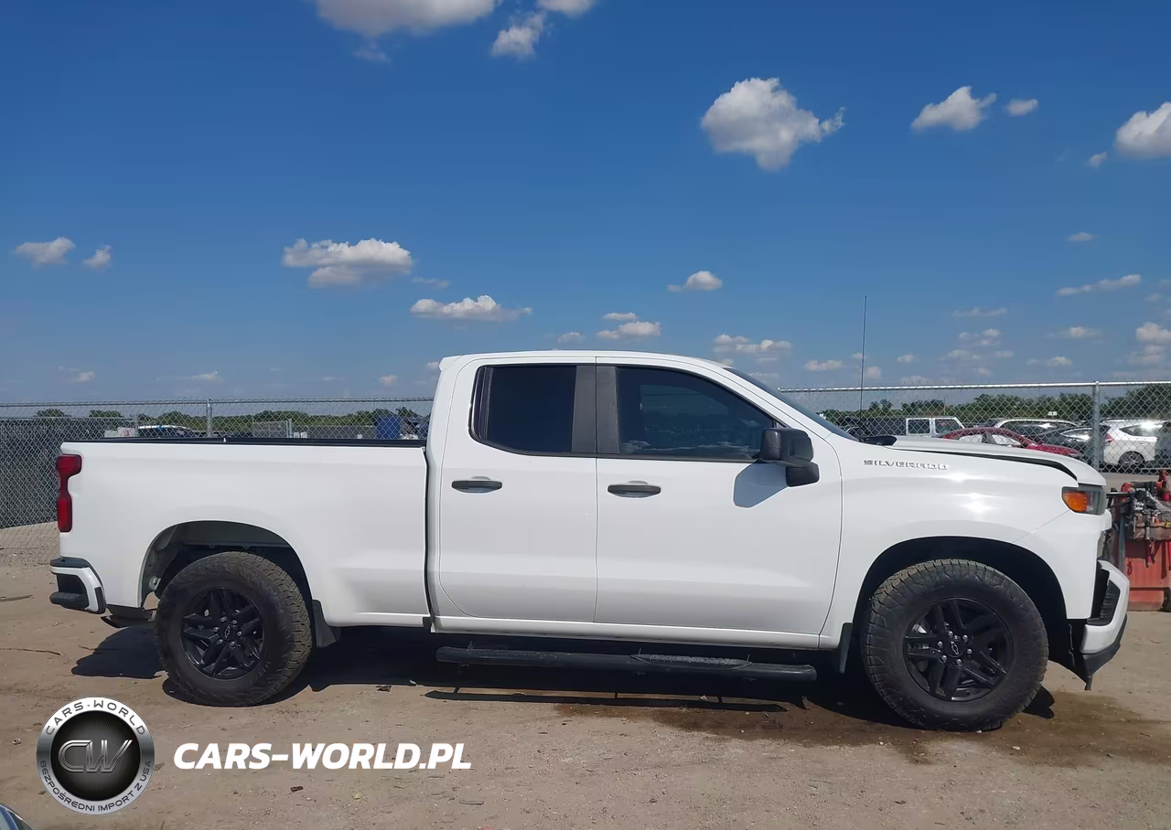 2020 Chevrolet Silverado 1500 2Wd Standard Bed Custom VIN:1GCRWBEK5LZ203803 - 13