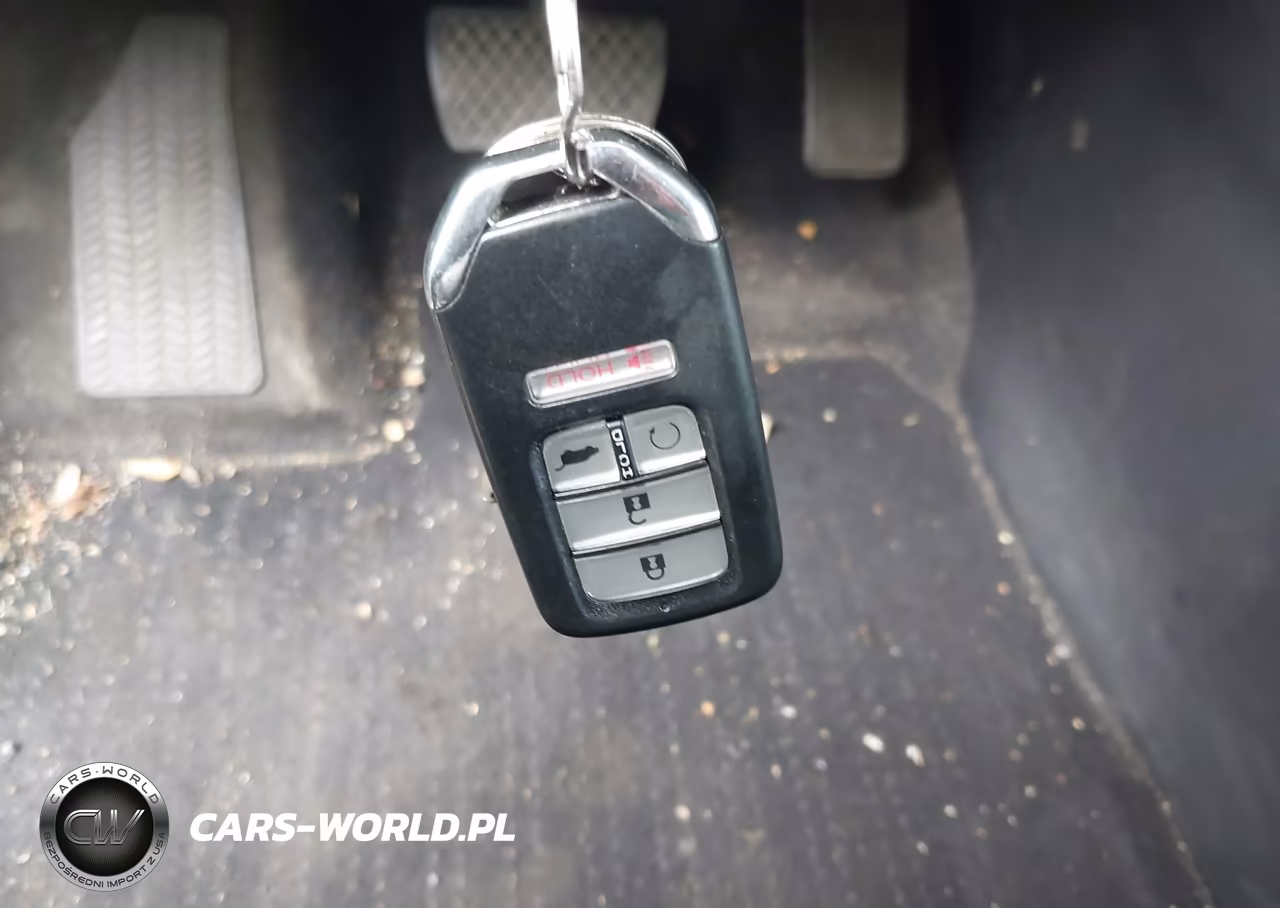 2018 Honda Pilot Touring VIN:5FNYF6H93JB026781 - 11