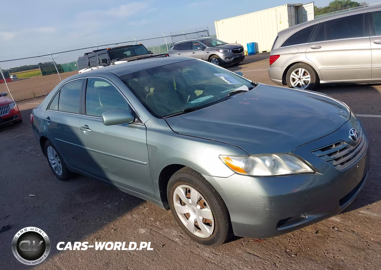 2009 Toyota Camry Le – zdjęcie 1 z 12