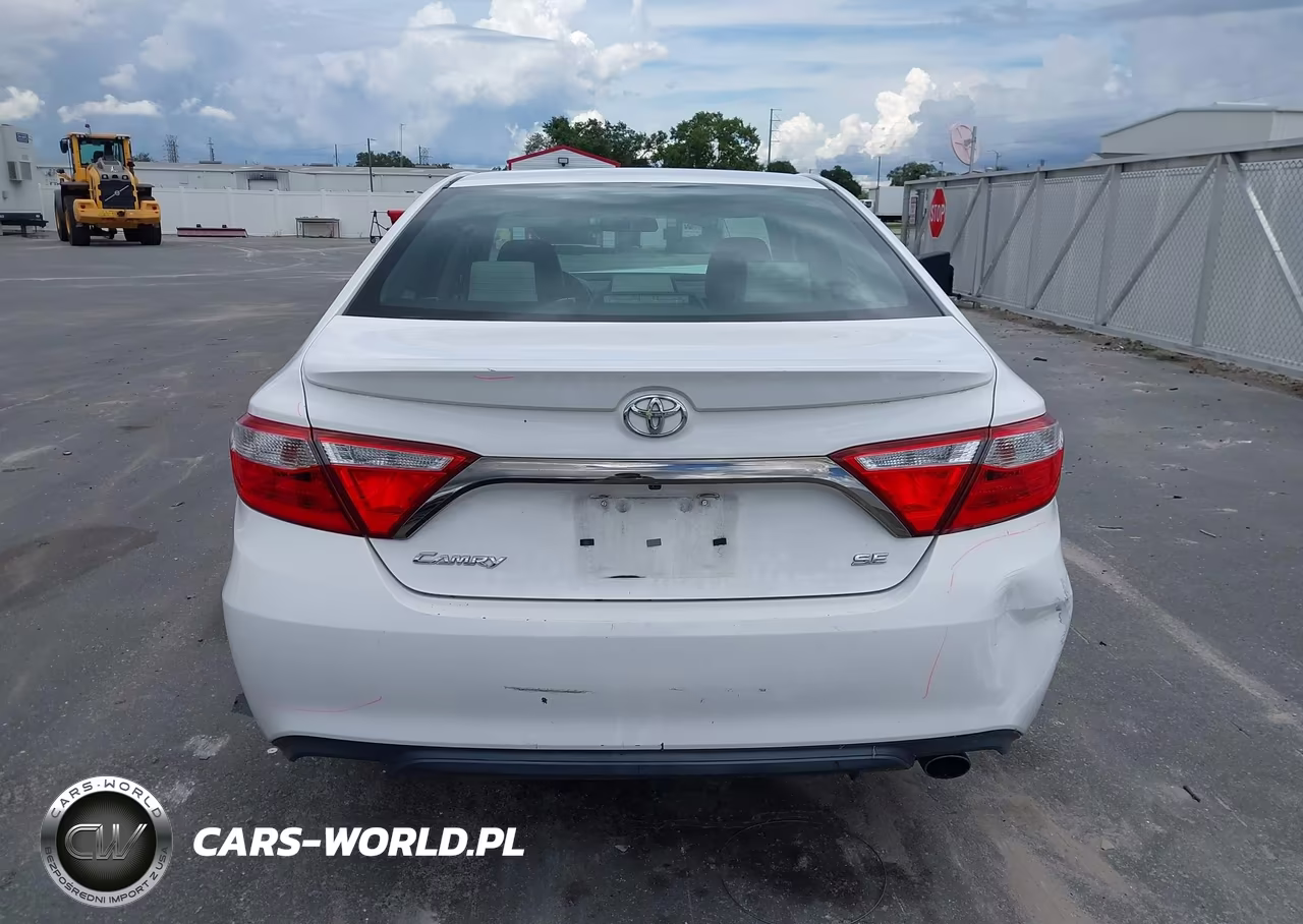 2016 Toyota Camry Se VIN:4T1BF1FK5GU572041 - 17