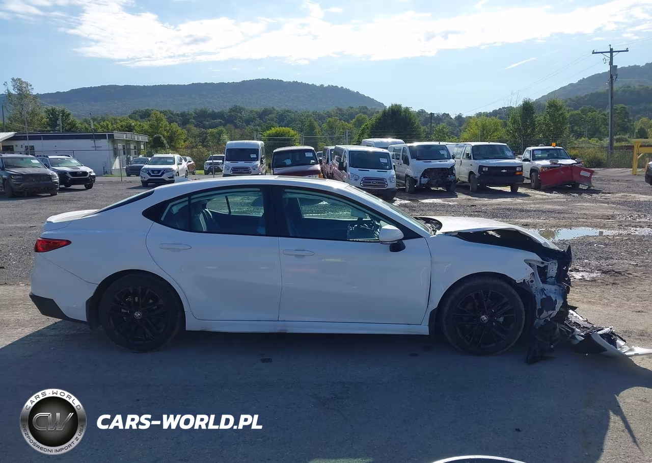 2026 Toyota Camry Se VIN:4T1DAACK7TU655332 - 13