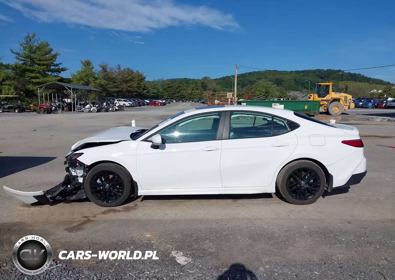 2026 Toyota Camry Se VIN:4T1DAACK7TU655332 - 14