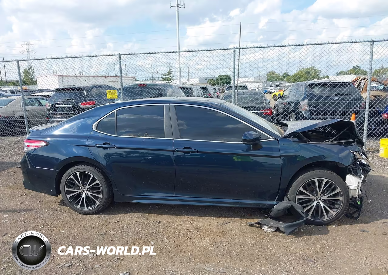 2018 Toyota Camry Se VIN:4T1B11HK3JU552969 - 14