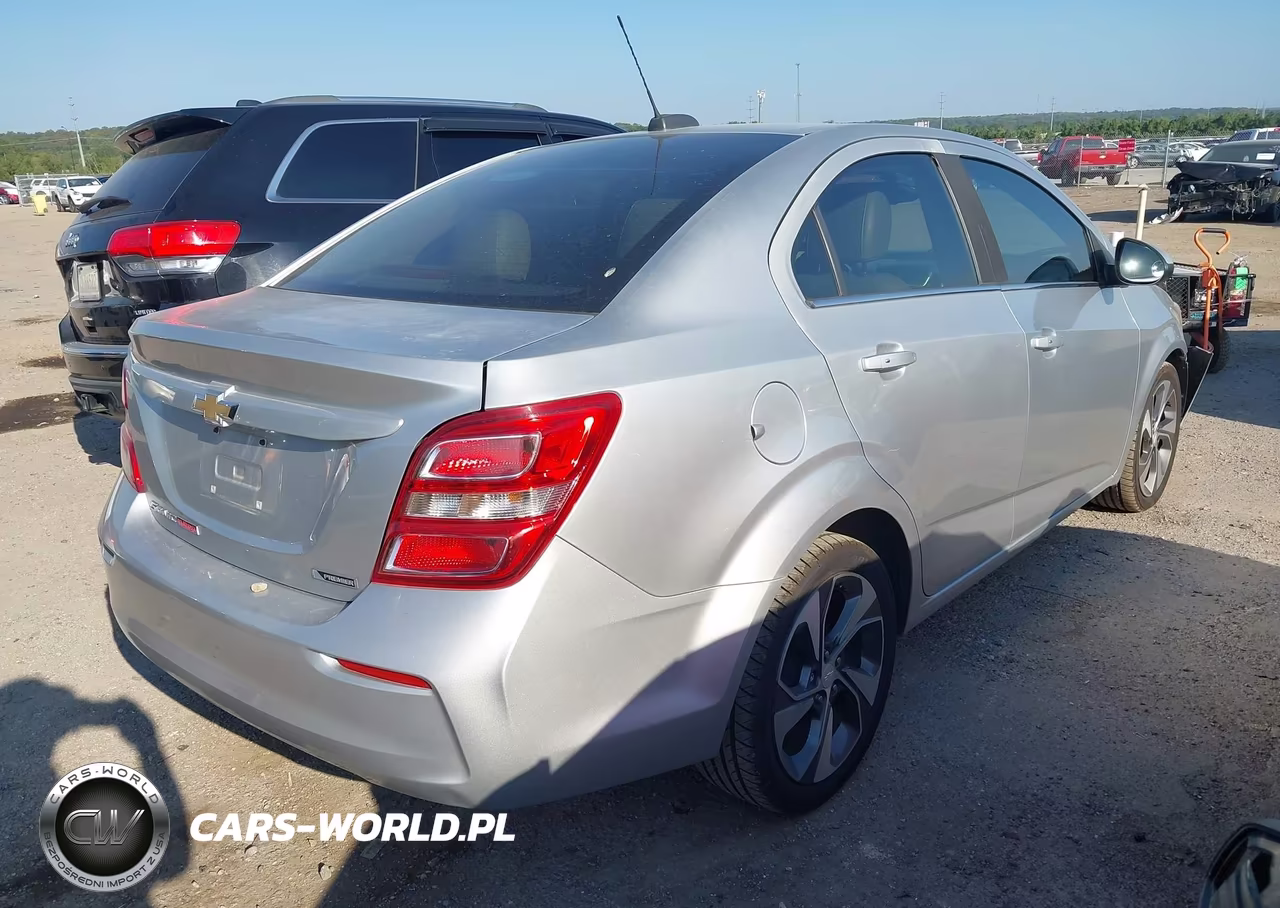 2017 Chevrolet Sonic Premier Auto VIN:1G1JF5SB5H4112773 - 4