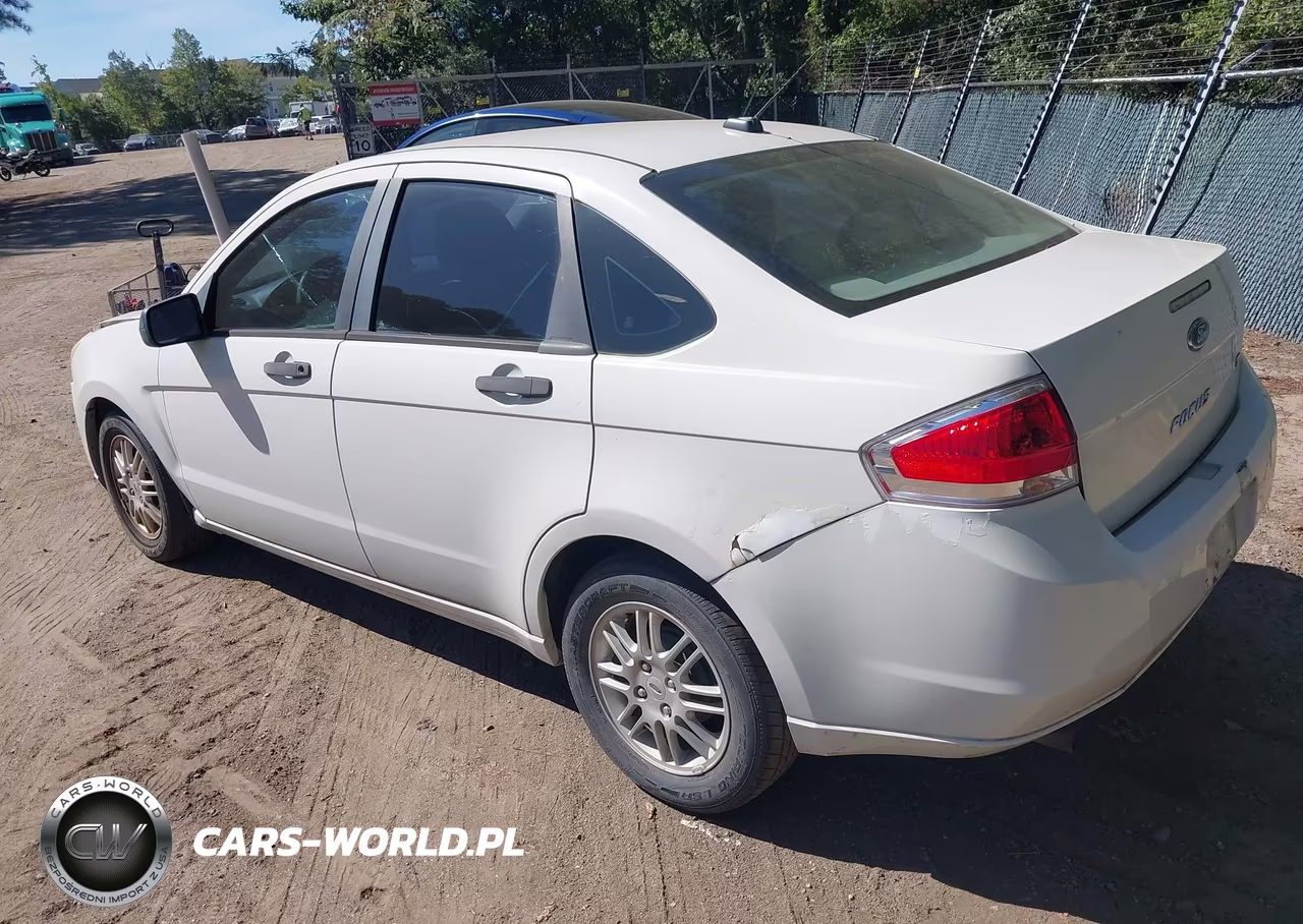 2010 Ford Focus Se VIN:1FAHP3FN6AW223313 - 3