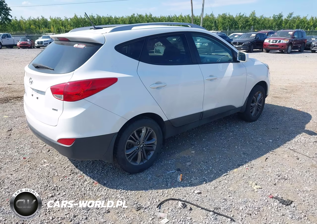 2015 Hyundai Tucson Se VIN:KM8JUCAG4FU968198 - 4