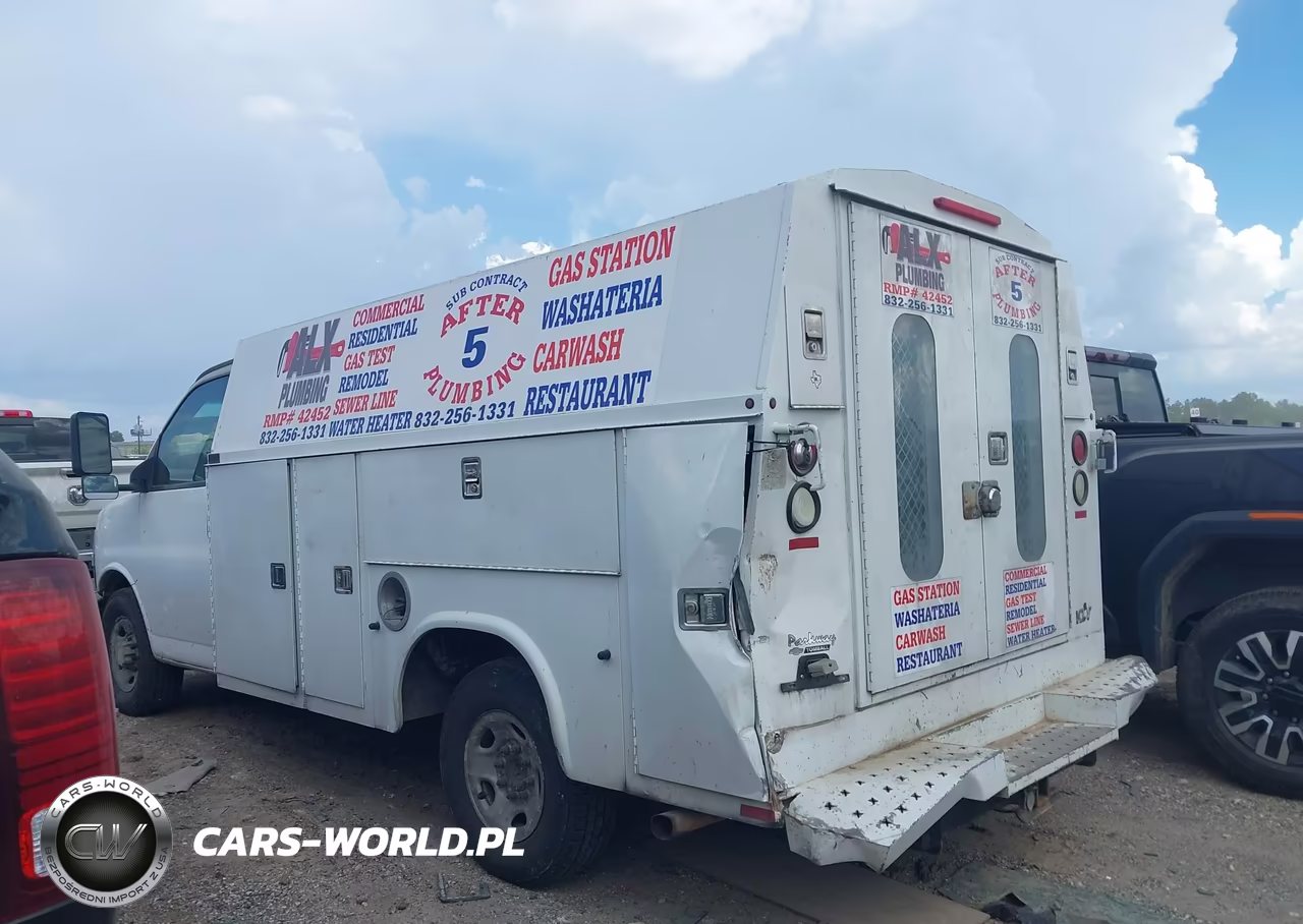2008 Chevrolet Express Cutaway Work Van VIN:1GBHG31K881217578 - 14