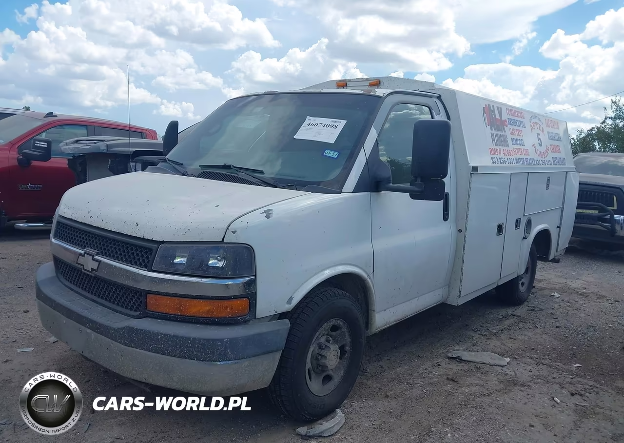 2008 Chevrolet Express Cutaway Work Van VIN:1GBHG31K881217578 - 2