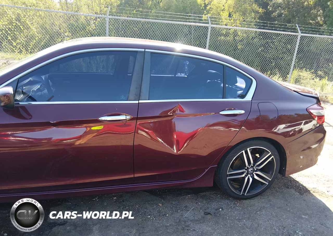 2017 Honda Accord Sport VIN:1HGCR2F53HA300480 - 18