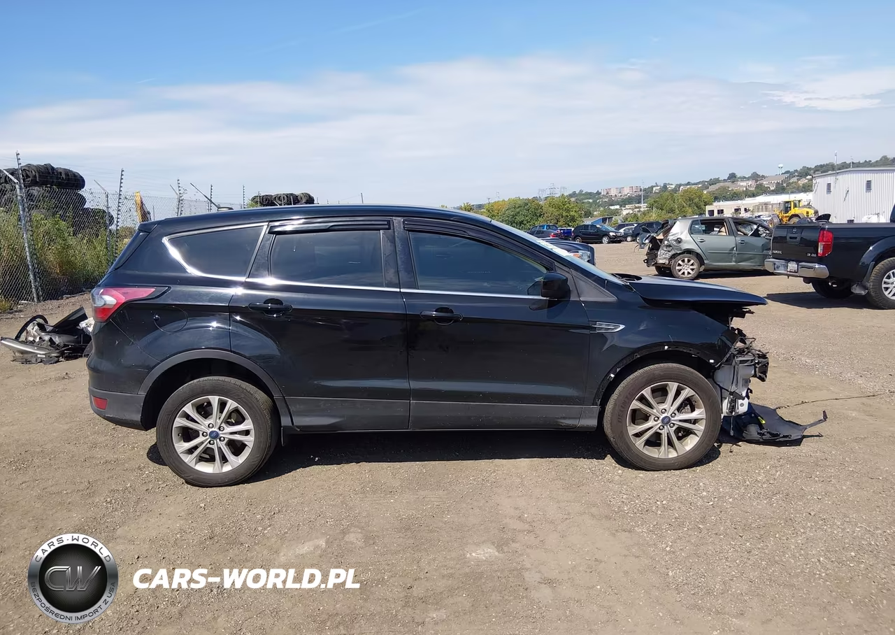 2017 Ford Escape Se VIN:1FMCU9GD2HUE61876 - 14