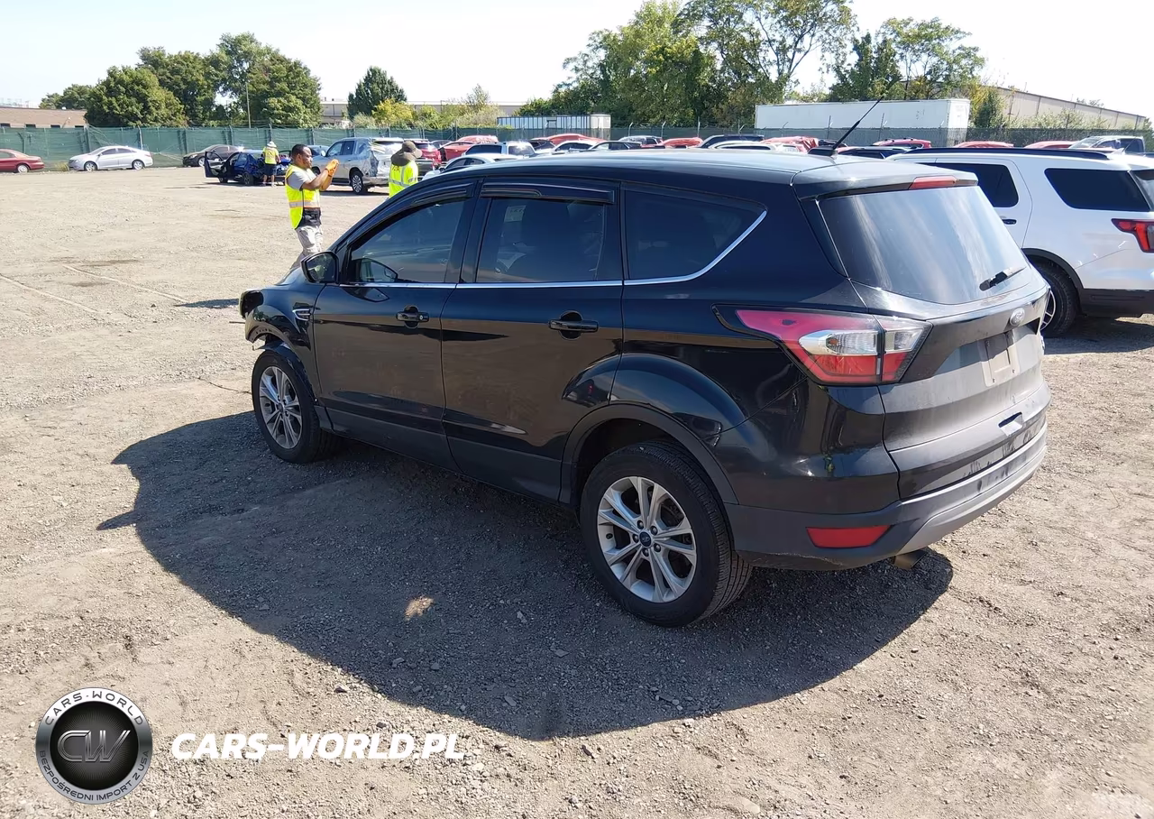 2017 Ford Escape Se VIN:1FMCU9GD2HUE61876 - 3