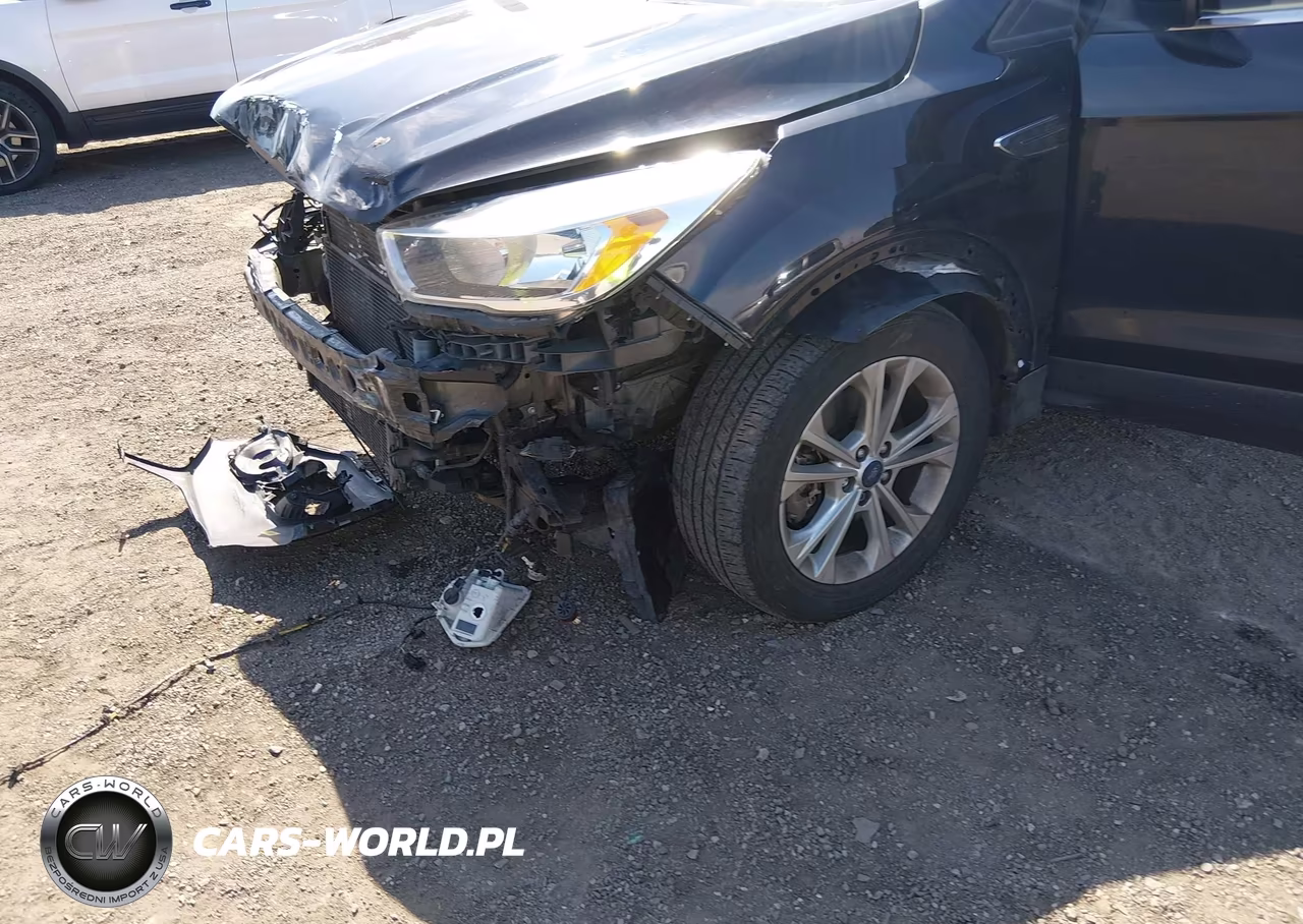 2017 Ford Escape Se VIN:1FMCU9GD2HUE61876 - 6
