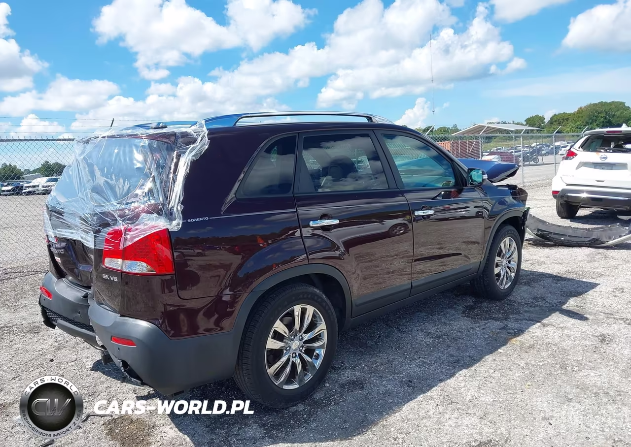 2011 Kia Sorento Ex V6 VIN:5XYKU4A27BG116054 - 4