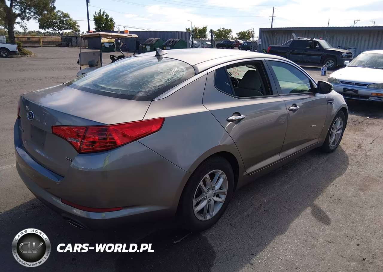 2012 Kia Optima Lx VIN:5XXGM4A75CG038610 - 4