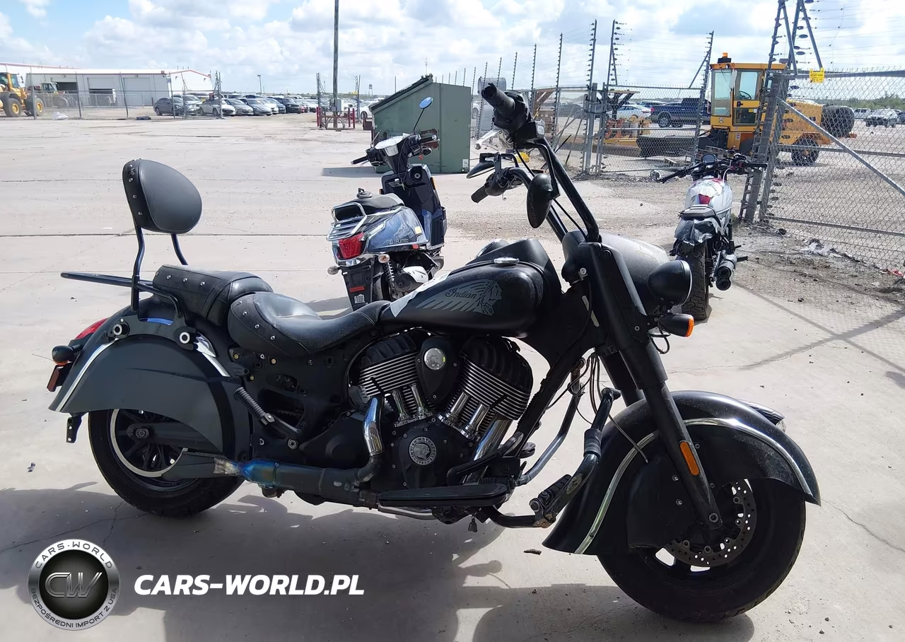 2017 Indian Motorcycle Co. Chief Dark Horse VIN:56KCCDAA7H3343301 - 11