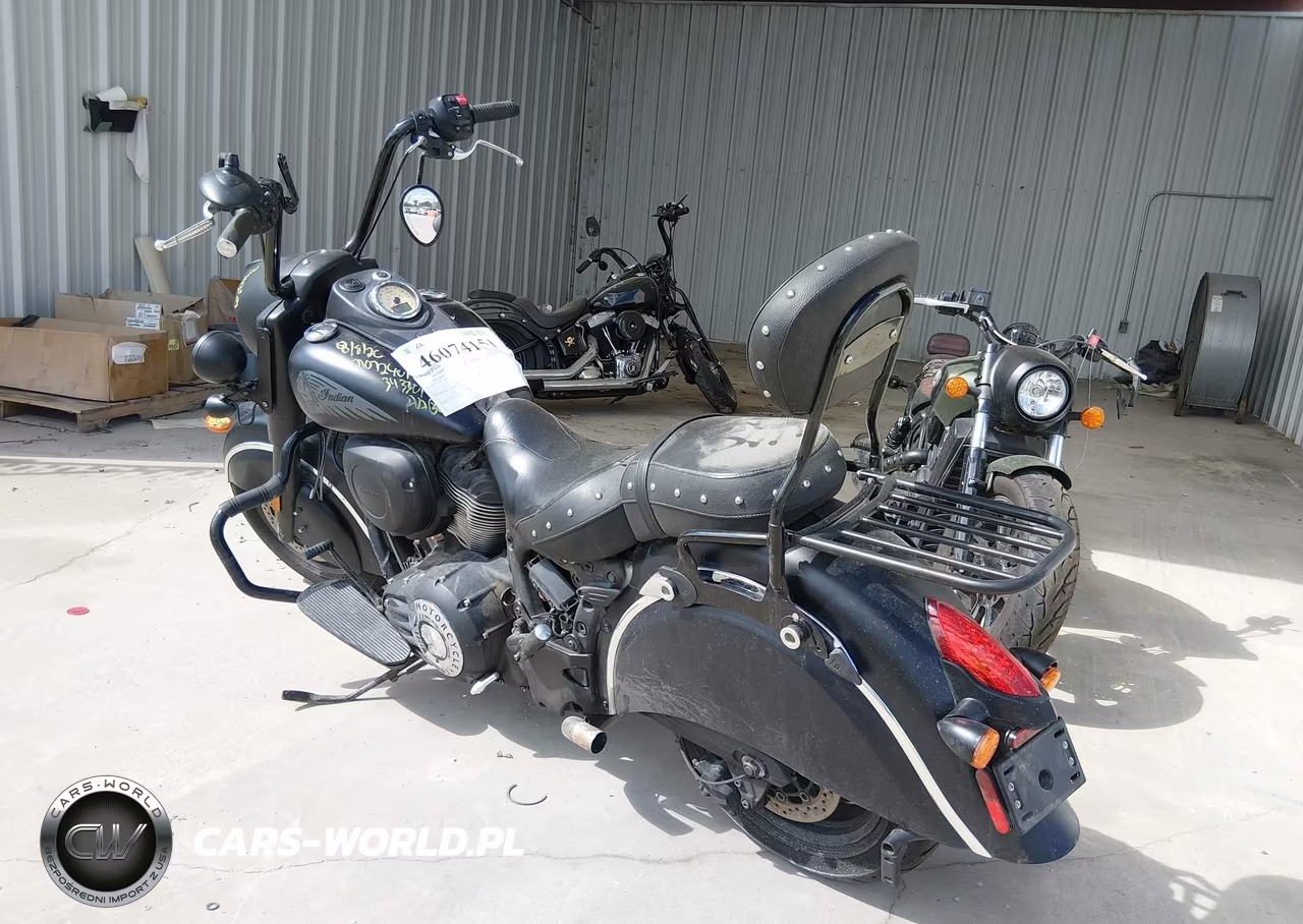 2017 Indian Motorcycle Co. Chief Dark Horse VIN:56KCCDAA7H3343301 - 3