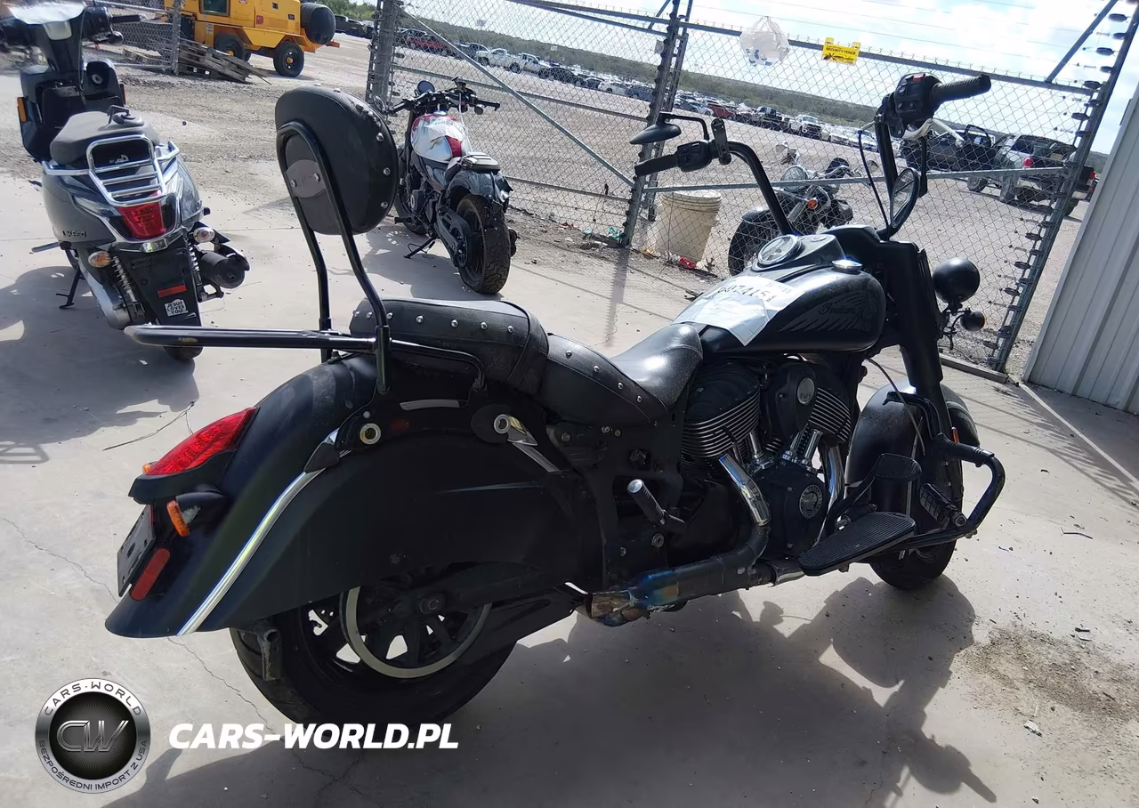 2017 Indian Motorcycle Co. Chief Dark Horse VIN:56KCCDAA7H3343301 - 4