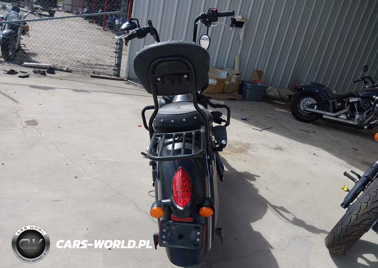2017 Indian Motorcycle Co. Chief Dark Horse VIN:56KCCDAA7H3343301 - 6
