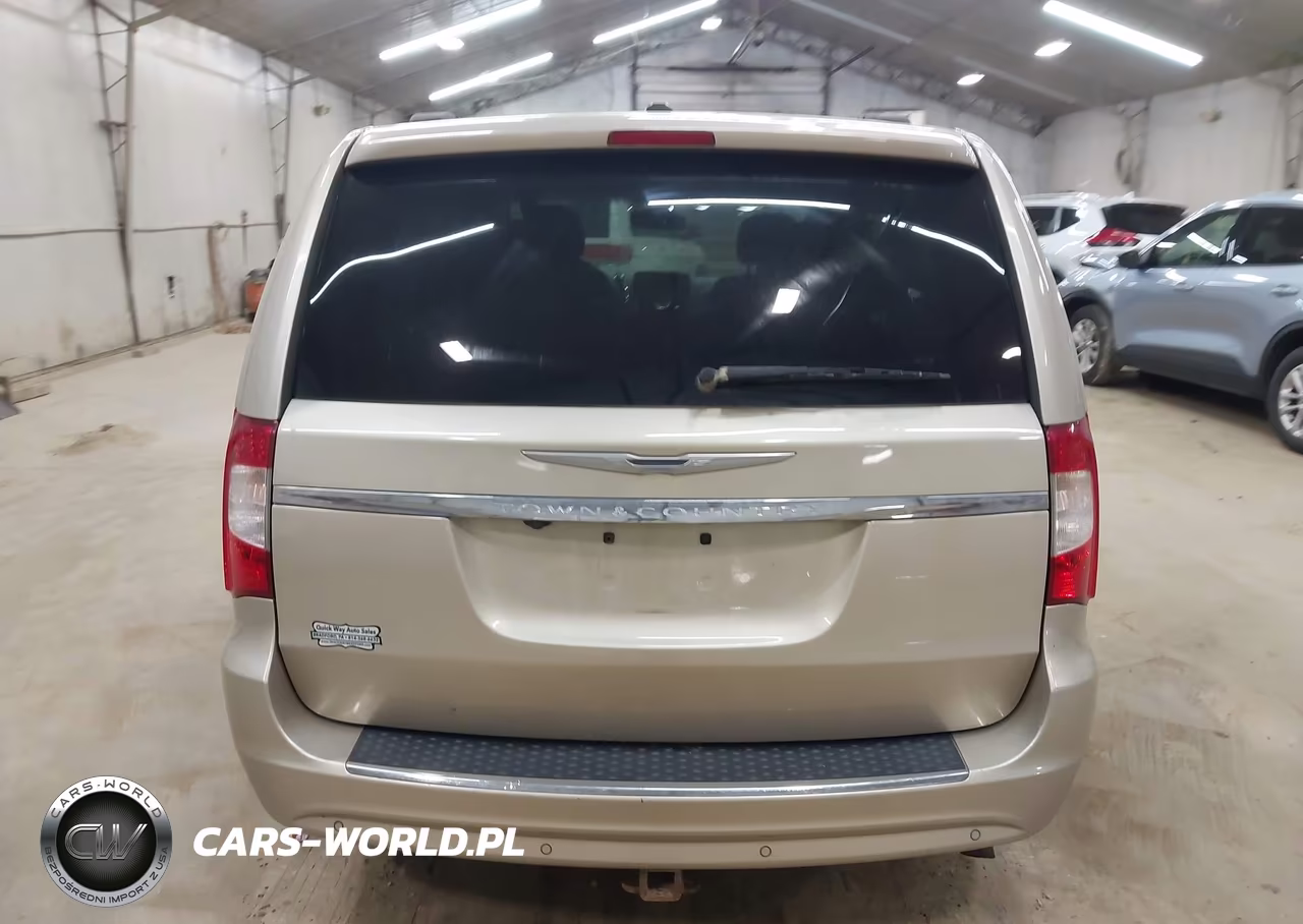 2015 Chrysler Town & Country Touring-L VIN:2C4RC1CG8FR506817 - 16