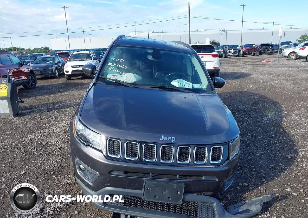 2019 Jeep Compass Latitude 4X4 VIN:3C4NJDBB8KT594013 - 13