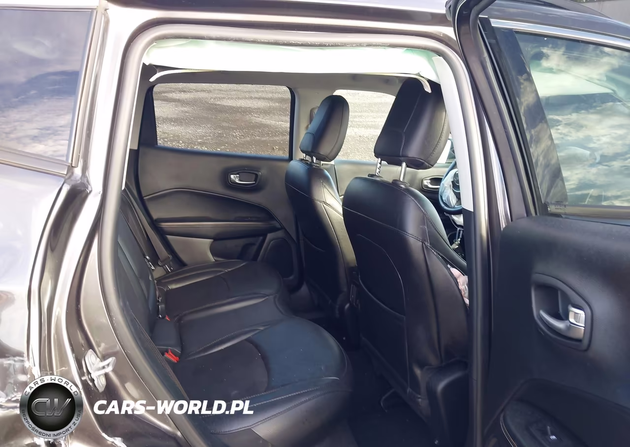 2019 Jeep Compass Latitude 4X4 VIN:3C4NJDBB8KT594013 - 8