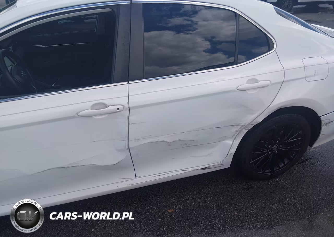 2020 Toyota Camry Le VIN:4T1C11AK8LU944069 - 6