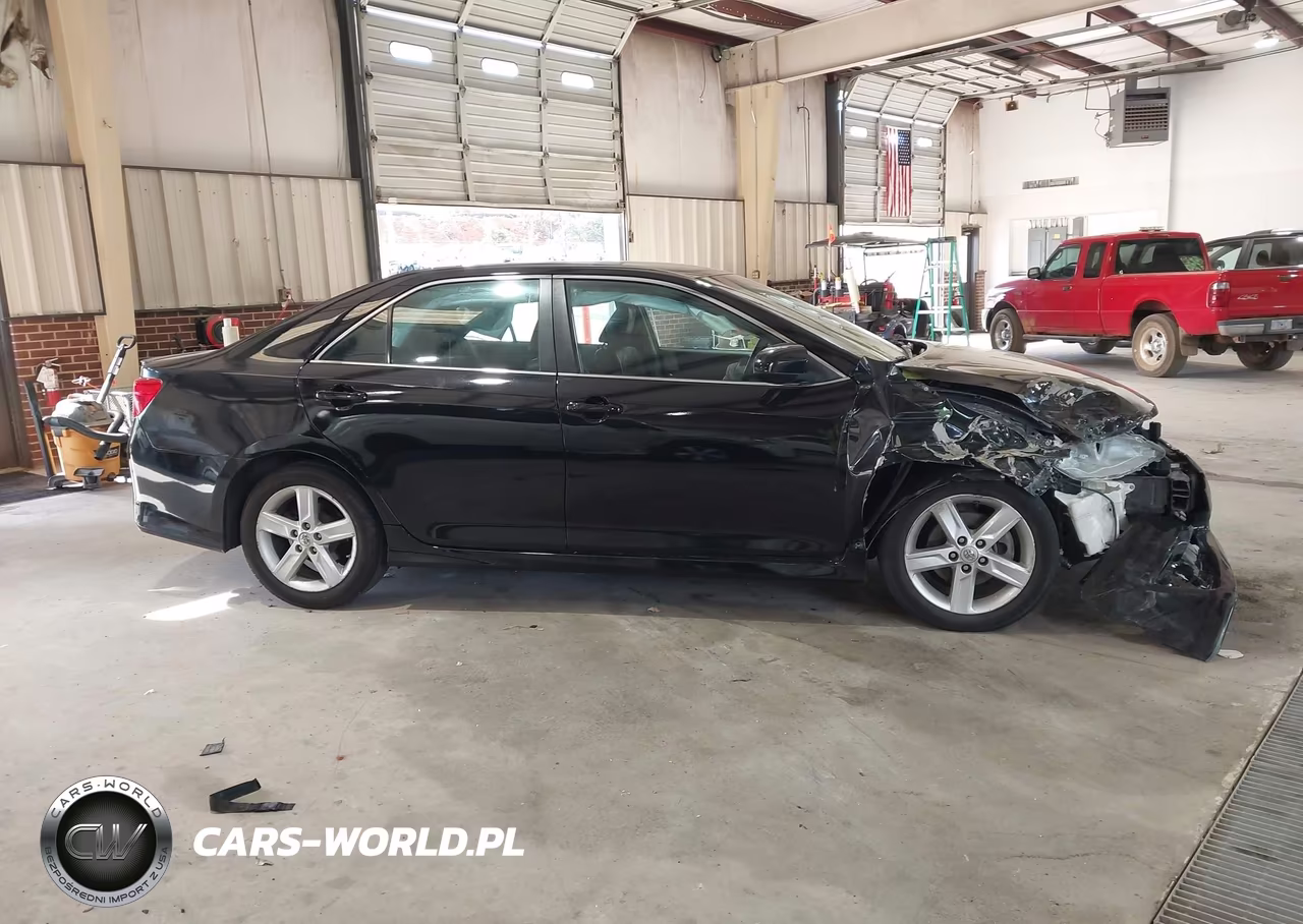 2014 Toyota Camry Se VIN:4T1BF1FK2EU353969 - 14
